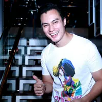 Baim Wong hadiri acara Charity 20th Nike Ardila. (Fathan Rangkuti/Bintang.com)