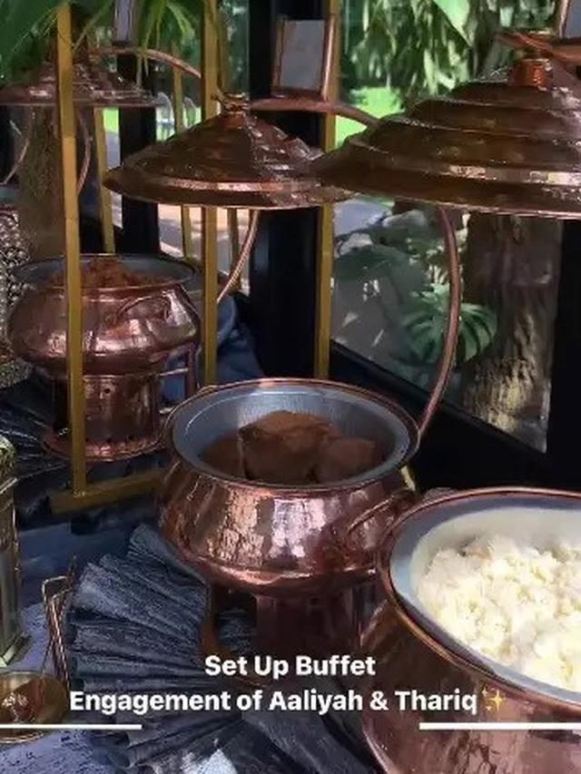 7 Potret Hidangan yang Tersedia di Acara Pertunangan Thariq Halilintar dan Aaliyah Massaid, Bergaya Mewah dengan Konsep Buffet