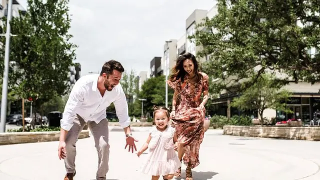 Amber Lee, Ethan, dan salah satu anak mereka