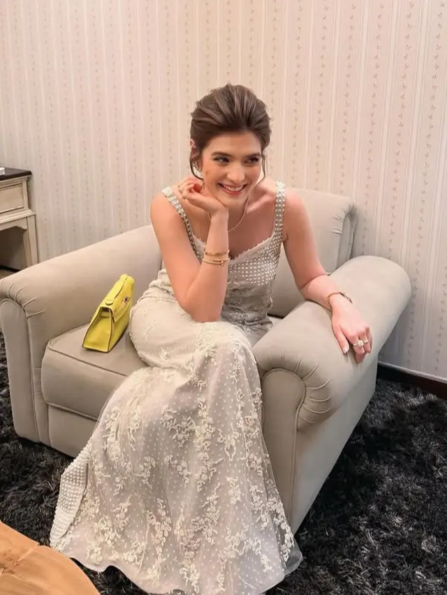 Carissa Puteri saat Kondangan Rio Haryanto dan Athina. [@carissa_puteri]