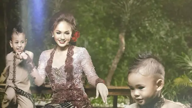 Yuni Shara, Supermom Single Parent dengan Pola Asuh Disiplin yang Hangat