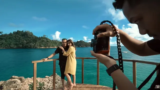 7 Momen Liburan Keluarga Anang Ashanty Ke Pantai Tiga Warna, Arsya Sempat Hilang