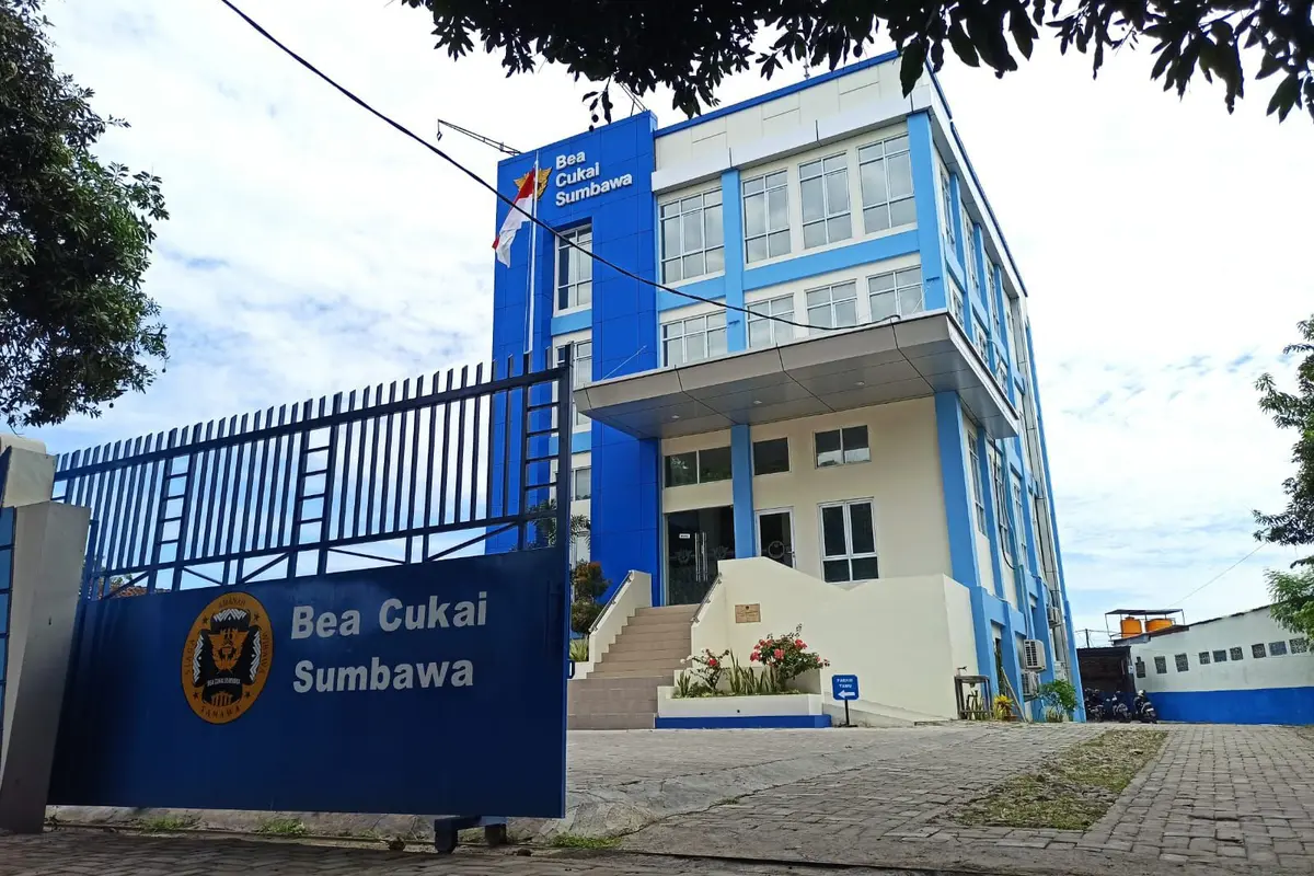 Kantor Pengawasan dan Pelayanan Bea dan Cukai (KPPBC) TMP C Sumbawa