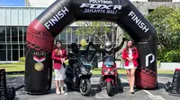 Polytron Fox-R memecahkan rekor MURI sebagai motor listrik yang melakukan perjalanan dengan menempuh jarak terjauh 1.333 km dari Jakarta hingga ke Bali sebagai titik finish. (Dok. Polytron)