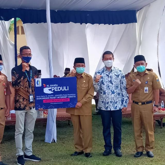 Xl Axiata Salurkan Bantuan Kuota Data Gratis Ke 260 Ribu Pelajar Tekno Liputan6 Com
