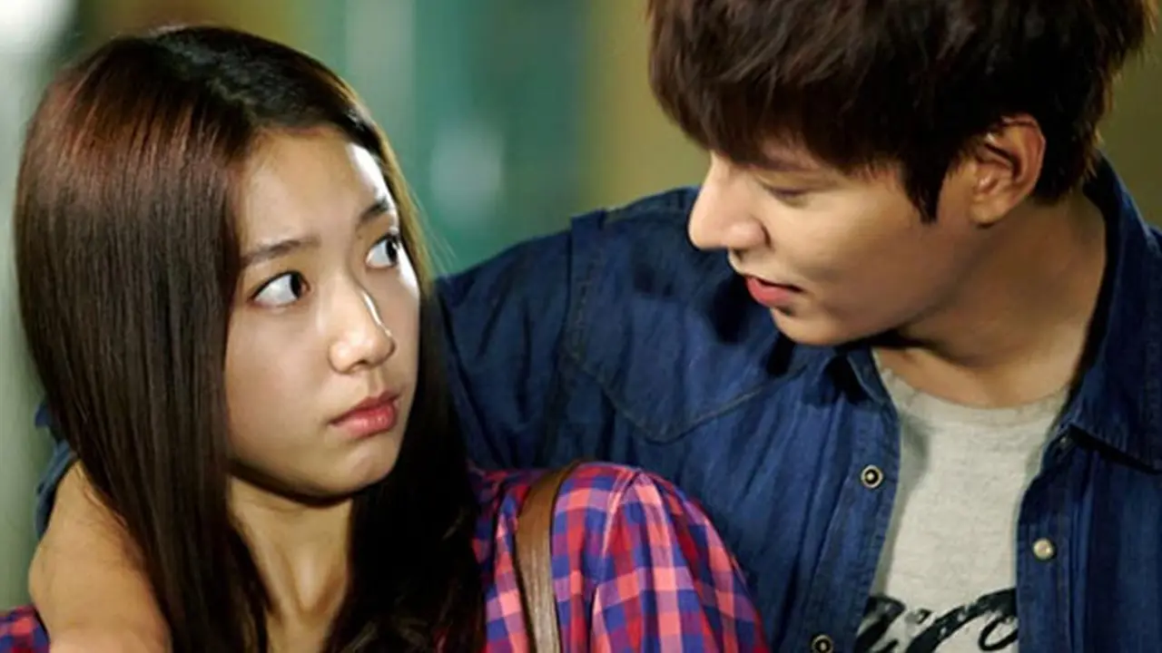 lee-min-ho-park-shin-hye-131008c.jpg