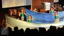 Sejumlah siswa siswi Sekolah Dasar JIS tampil dalam pementasan teater musikal bertajuk “Peter Pan JR” di Melati Theater JIS Pondok Indah, Jumat (05/04). Acara yang digelar tiap tahun bertujuan membangun karakter siswa. (Liputan6.com/Ali) 