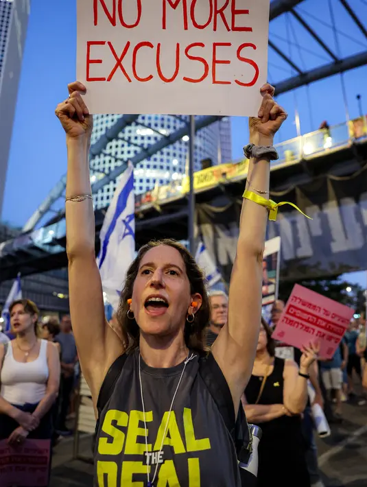 Media setempat memberitakan bahwa aksi unjuk rasa tersebut diselenggarakan di Tel Aviv, Yerusalem dan kota-kota lain. (Jack GUEZ/AFP)