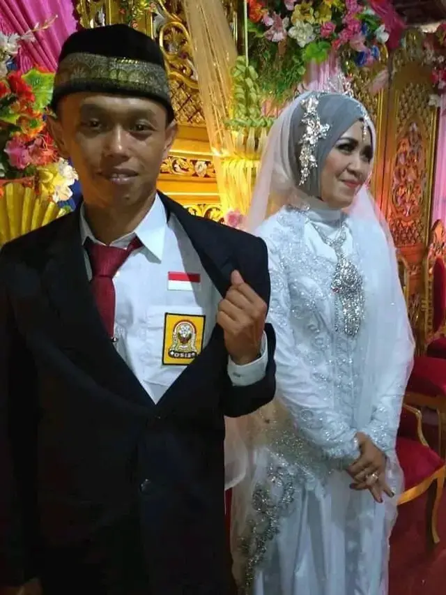 10 Outfit Nyeleneh Mempelai Pria di Hari Pernikahan, Enggak Cocok dengan Pasangan