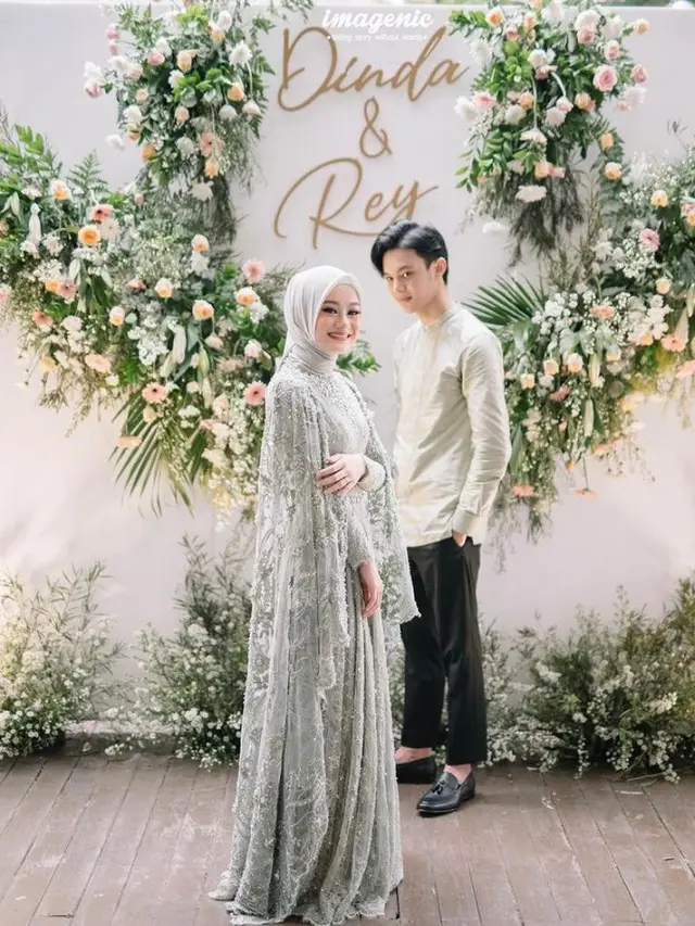 6 Inspirasi Baju Couple Lamaran untuk Wanita Berhijab, dari Citra Kirana hingga Dinda Hauw