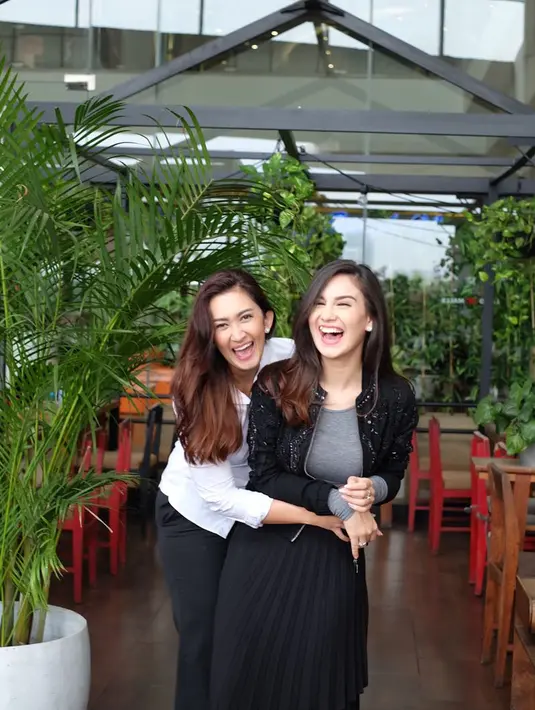 Seperti diketahui di dalam film Kembang Kantil, Nafa Urbach akan menjadi kakak ipar dari Irish Bella. (Foto: instagram.com/nafaurbach)