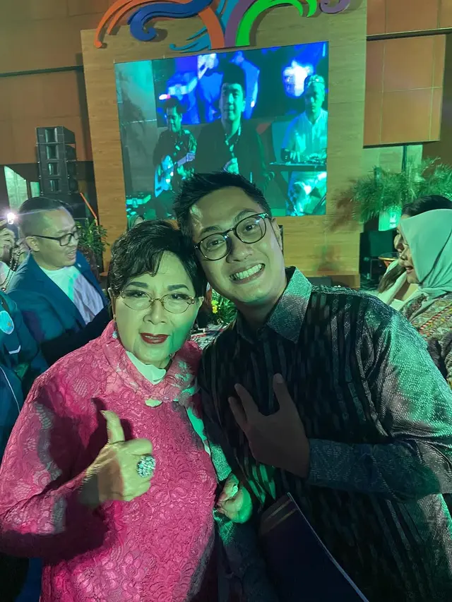 Titiek Puspa Meninggal Dunia, Ini 12 Potret Artis Kenang Kebersamaan Sang Legenda Musik