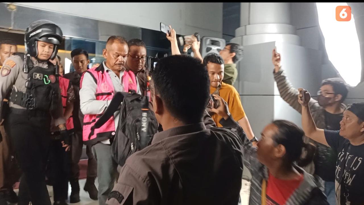 Pengadilan Tipikor Makassar menjatuhkan vonis rendah kepada para terdakwa korupsi pembebasan lahan Bendungan Paselloreng, Kabupaten Wajo, Sulsel.