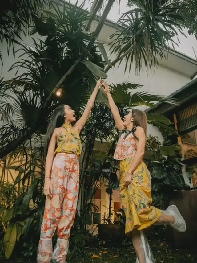 7 Pemotretan Widi Mulia Bareng Widuri, Sosok Putrinya Tampil Curi Perhatian