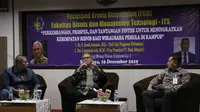 FGD Fakultas Bisnis dan Manajemen Teknologi ITS soal Perkembangan, Prospek, dan Tantangan Fintech untuk Meningkatkan Kesempatan Bisnis bagi Wirausaha Pemula di Kampus. (Foto: Liputan6.com/Dian Kurniawan)