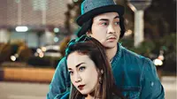 7 Potret Kemesraan Dimaz Andrean Bersama Istri yang Jarang Disorot