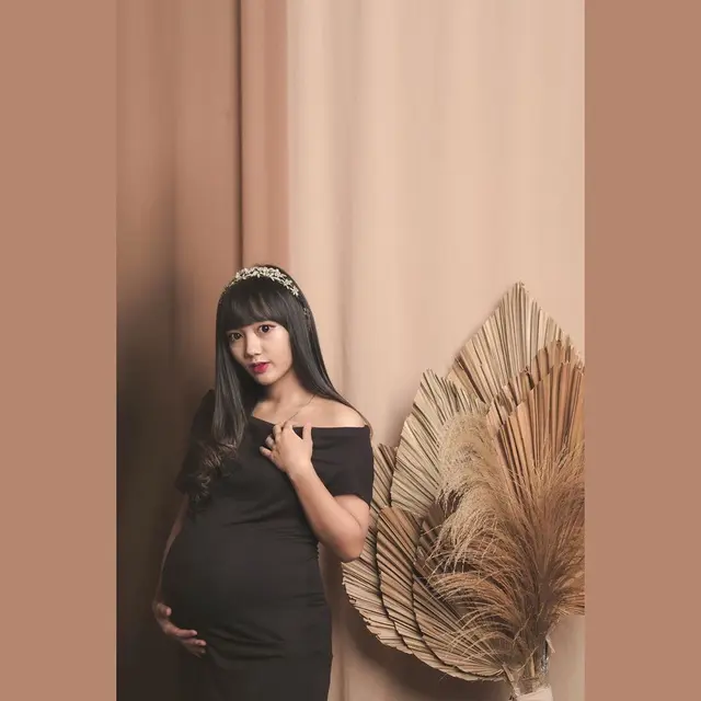 Jelang Melahirkan, Ini 5 Potret Maternity Shoot Sarah Sheilka Istri Tegar Septian