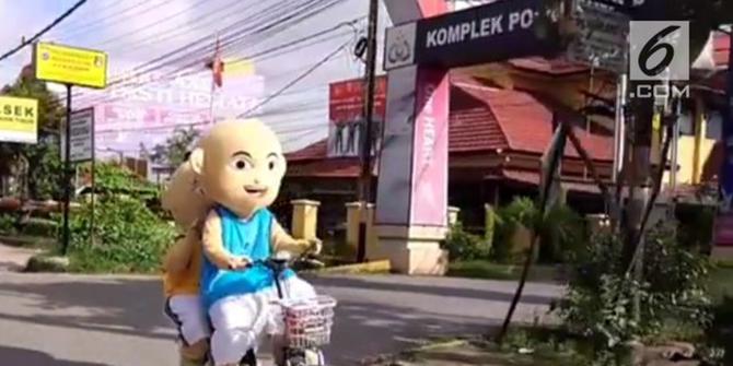 VIDEO: Gemas, Upin Ipin Bersepeda di Jalan Raya