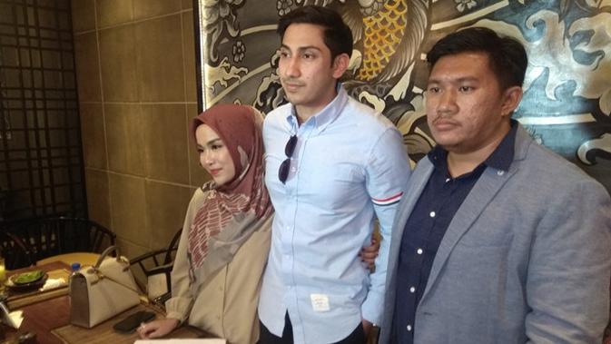 Irwansyah dilaporkan ke pihak berwajib oleh Medina Zein, diduga penggelapan uang. (Sumber: KapanLagi)