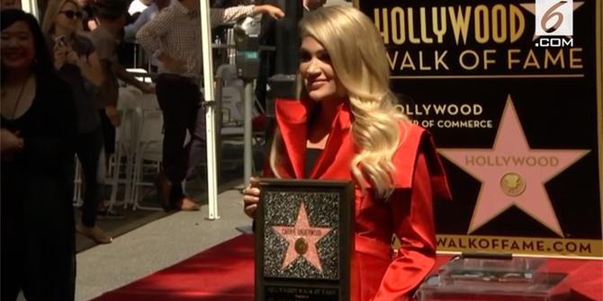 VIDEO: Air Mata Carie Underwood Dapatkan Bintang Walk of Fame