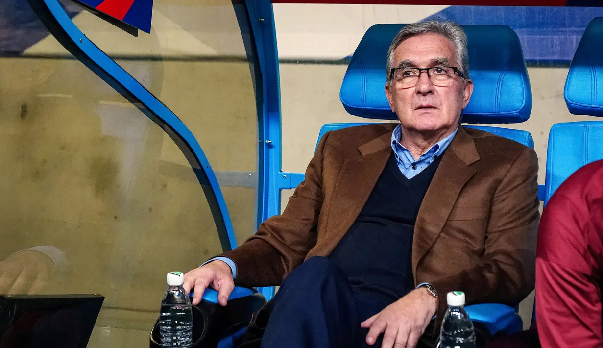 Pelatih China, Branko Ivankovic saat bertanding melawan Timnas Indonesia pada laga lanjutan putaran ketiga Grup C Kualifikasi Piala Dunia 2026 di Qingdao Youth Stadium, Qingdao, China, Selasa (15/10/2024). (AFP)