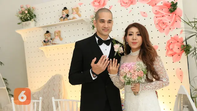 [Bintang] Ulang Tahun, Ini Hadiah Istimewa dari Okan Kornelius untuk Lee Sachi