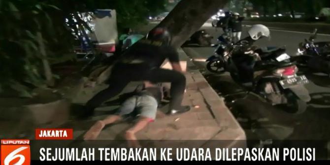 Video Aksi Kejar-Kejaran Polisi dengan Gengster di Cililitan