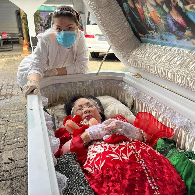 Tina Toon Bagikan Kabar Duka, Sang Nenek Meninggal Dunia Desember 2022