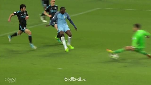 Yaya Toure mencetak gol indah saat Manchester City tekuk WBA 3-1. This video is presented by BallBall