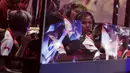 Tim Louvre Juggernaut saat melawan Onic Esports pada final Piala Presiden Esports 2019 di Istora Jakarta, Minggu (31/3). (Bola.com/M Iqbal Ichsan)
