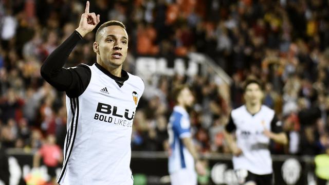 Real Madrid Incar Bomber Andalan Valencia Spanyol Bola Com