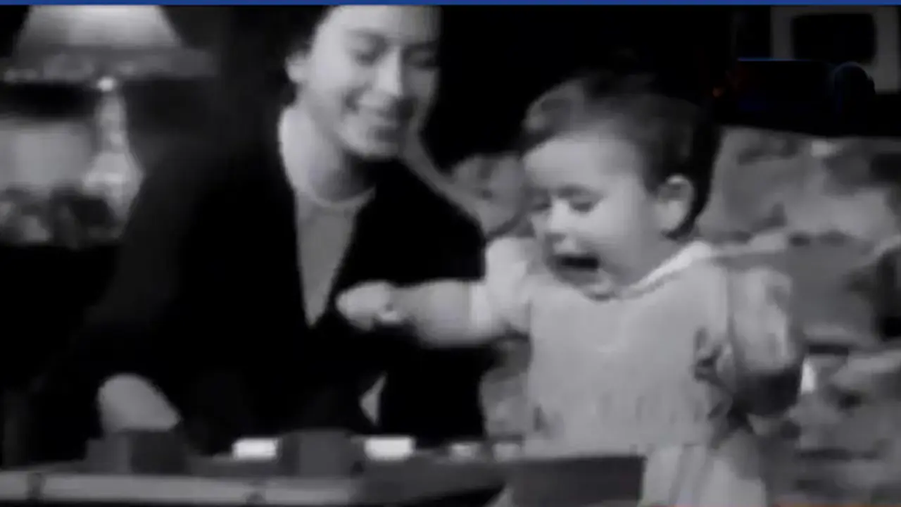 VIDEO: Ratu Elizabeth II dan Pangeran Charles di Tahun 1949