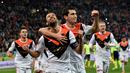 Shakhtar Donetsk menang 4-0 atas Braga pada laga leg kedua perempat final Liga Europa, di Stadion Arena Lviv, Lviv, Ukraina, Jumat (15/4/2016) dini hari WIB. (AFP/Sergei Supinsky)