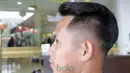 Style baru rambut Andik Vermansah jelang bergulirnya Liga Malaysia 2016. (Bola.com/Nicklas Hanoatubun)