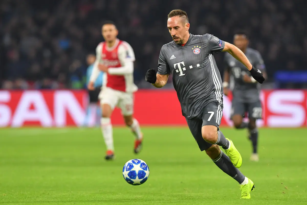 5 Pesepak Bola yang Mesti Dilego Bayern Munchen