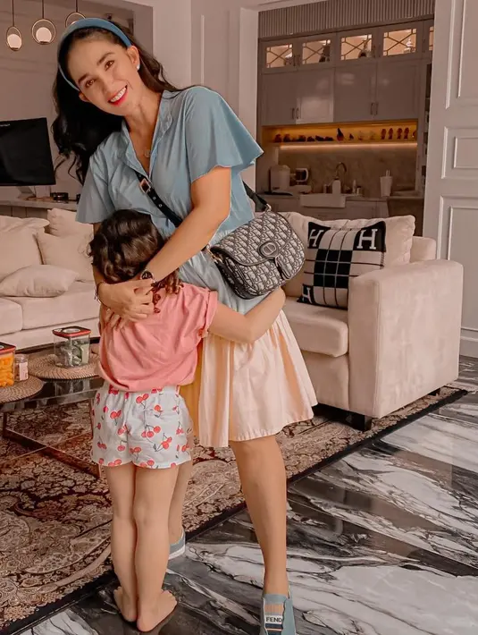 Ussy Sulistiawaty (Instagram/ussypratama)