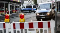 Aparat di lokasi serangan pisau di sebuah festival di Kota Solingen, Jerman Barat. (AP)