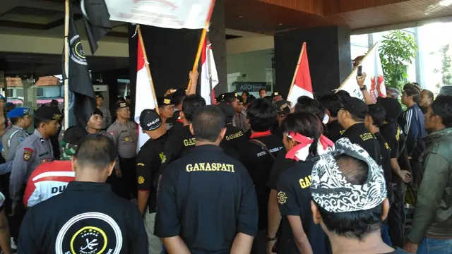 Kericuhan penolakan Ustadz Abdul Somad di Bali