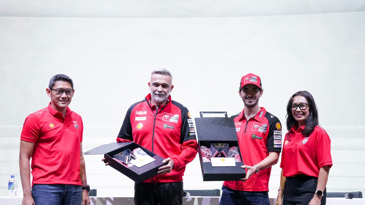 Francesco Bagnaia menghadiri acara bersama Shell Advance di Jakarta