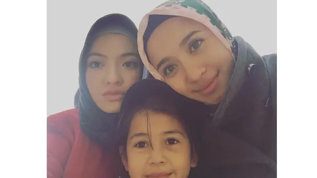 Dipuji Semakin Cantik, Ini 6 Potret Raline Shah Pakai Kerudung