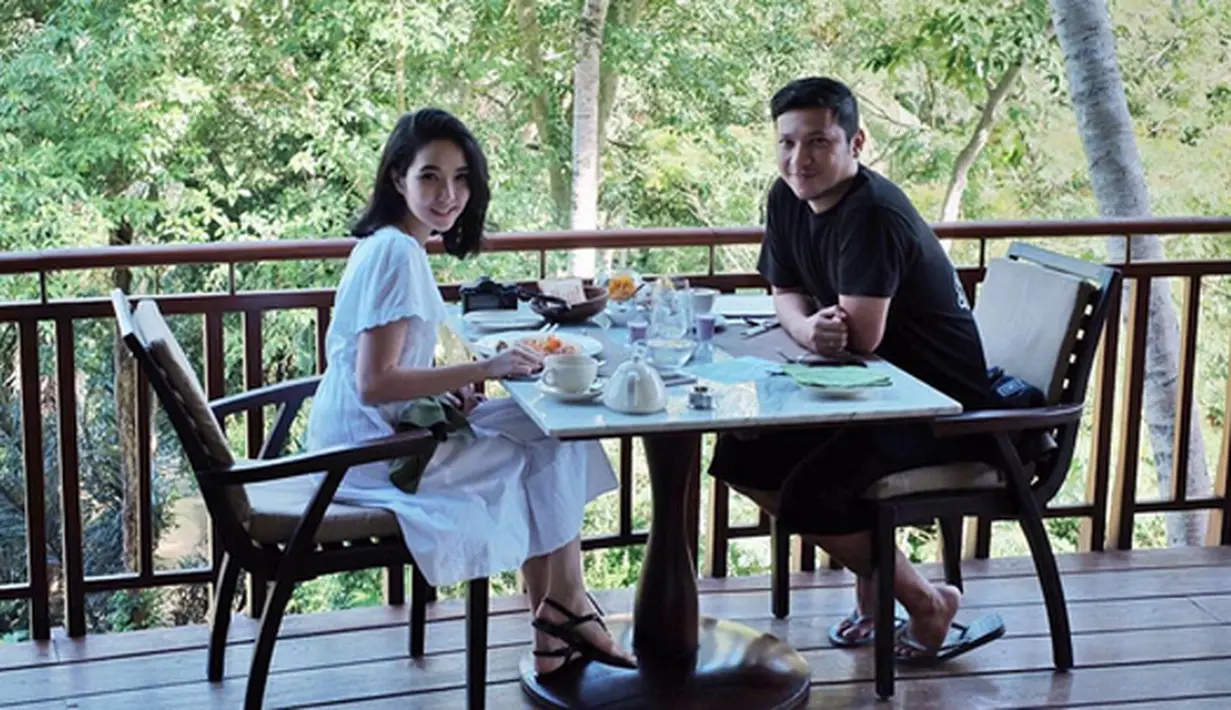 Terlihat dari foto-fotonya yang diunggah, keduanya menikmati momen liburannya. (Instagram/@gisel_la)