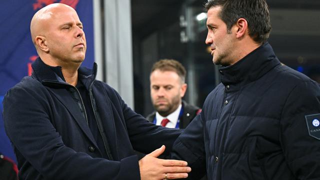 Arne Slot dan Cristian Chivu