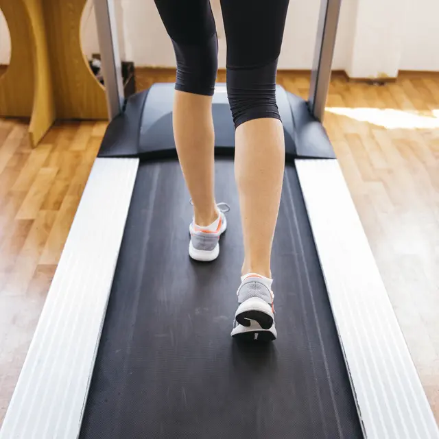 Walking Pad, Treadmill Mini untuk Pekerja WFH yang Ingin Tetap Aktif dan Olahraga Kaki