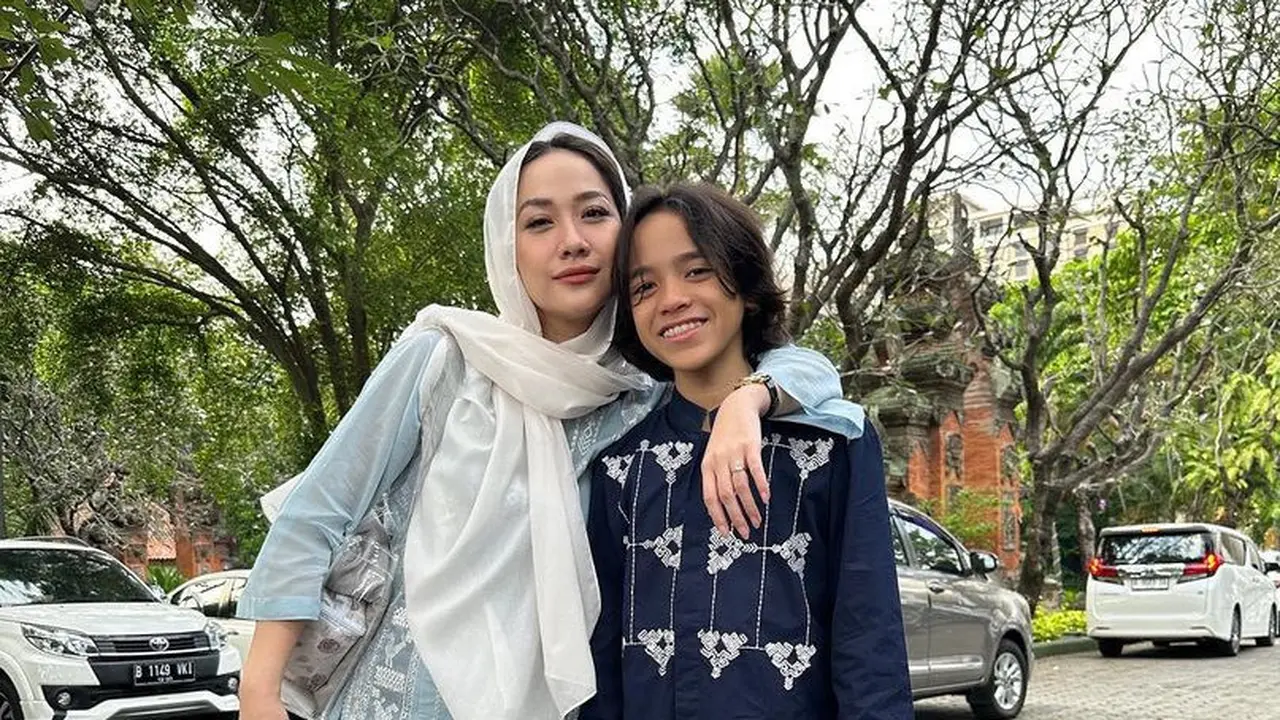 Bunga Citra Lestari memiliki anak laki-laki bernama Noah