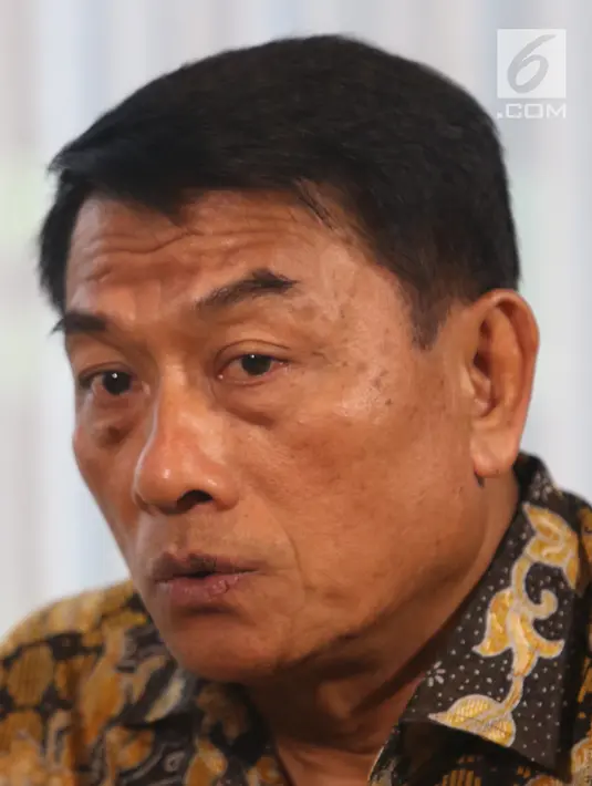 Kepala Staf Presiden Moeldoko saat wawancara dengan KLY di Jakarta, Rabu (16/1). Dalam wawancara tersebut Moeldoko memaparkan kinerja kerja pemerintahan Jokowi-JK hingga saat ini. (Liputan6.com/Angga Yuniar)