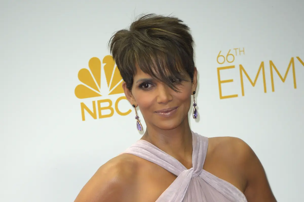 [Bintang] Halle Berry