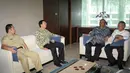 Suasana sebelum rapat persiapan menghadapi musim hujan dan antisipasi banjir di Kantor Kementerian PU dan Perumahan Rakyat, Jakarta, Senin (15/12/2014). (Liputan6.com/Herman Zakharia)