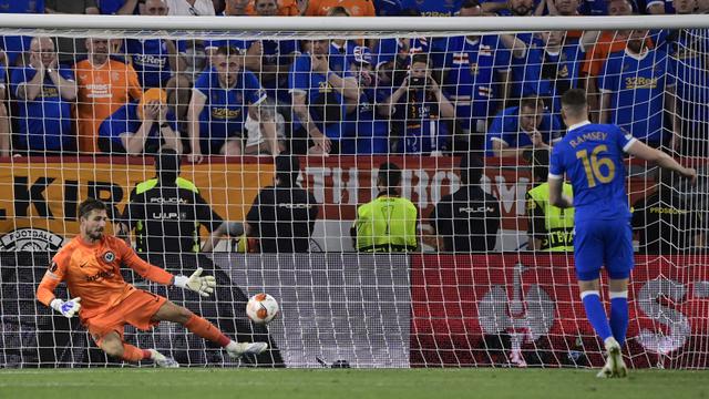 Foto: Jalan Panjang Eintracht Frankfurt Jadi Juara Liga Europa 2021 / 2022, Tempuh 120 Menit hingga Babak Adu Penalti