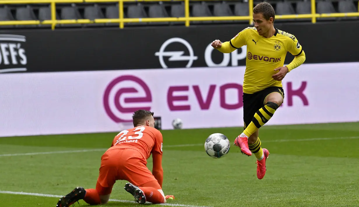 Sedangkan sang adik Thorgan Hazard sudah bermain untuk Borussia Dortmund sebanyak lima kali musim ini dan menyumbang satu gol. (Foto: AFP/Martin Meissner)