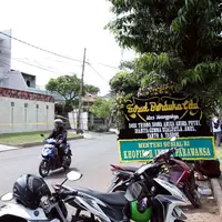 Rumah korban perampokan Pulomas masih diselidiki polisi. (Deki Prayoga/Bintang.com)